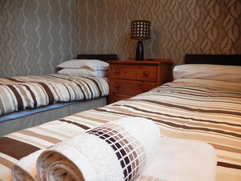 Gales Guesthouse Абърдийн Екстериор снимка